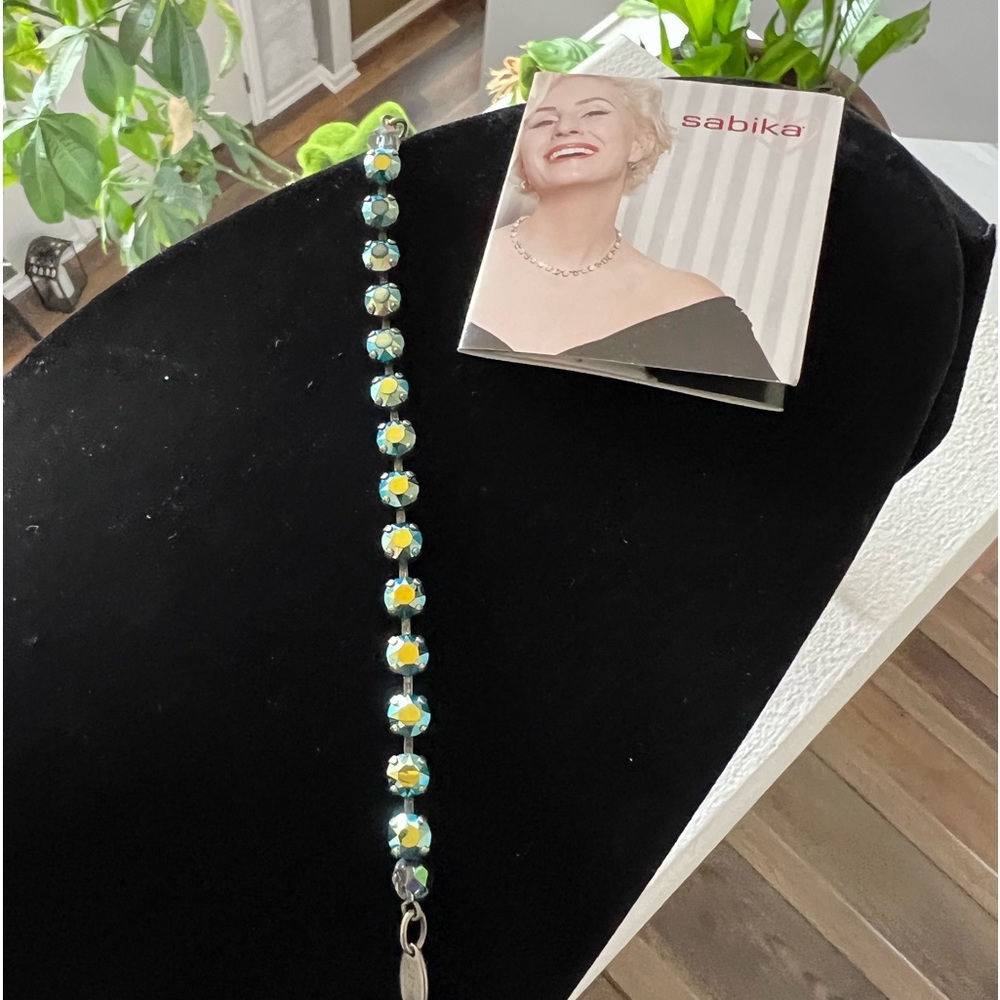 Sabika blue London bracelet